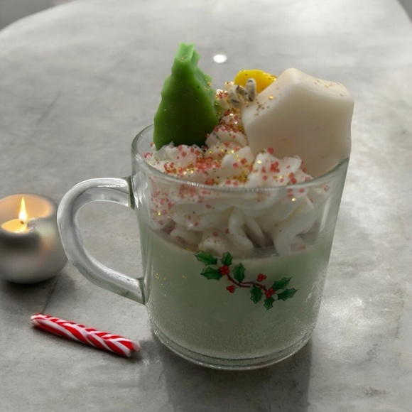 Candle Festive Christmas Tree Mug - Picture 3 of 4